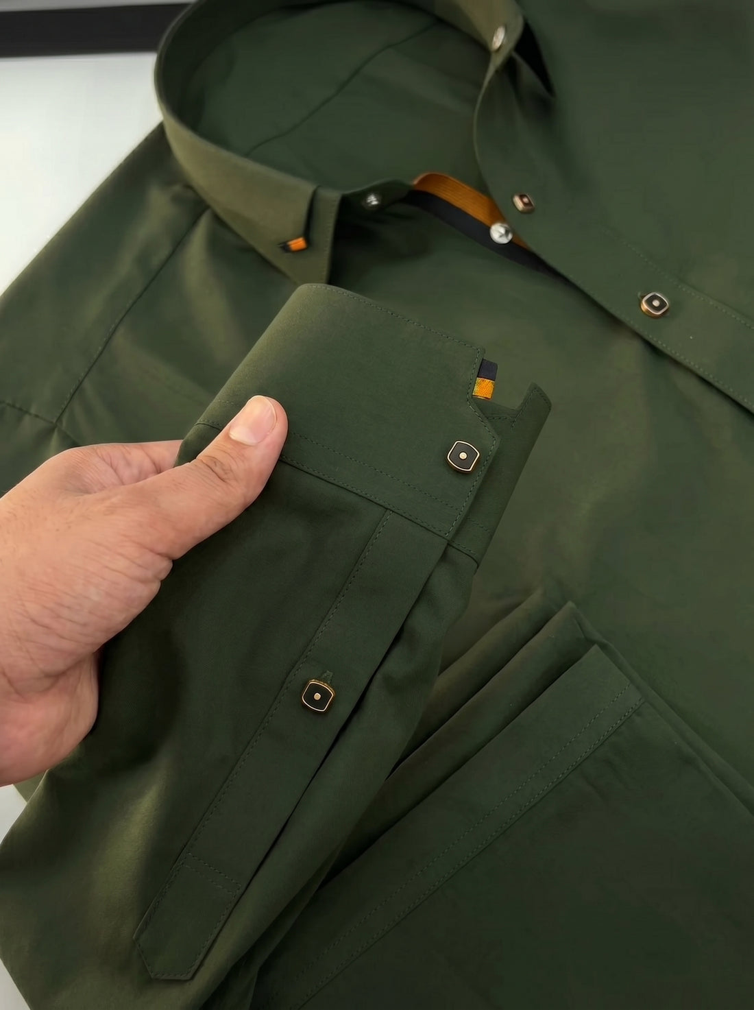 HOT 🔥 Selling Double Colar Suit in Green premium Color