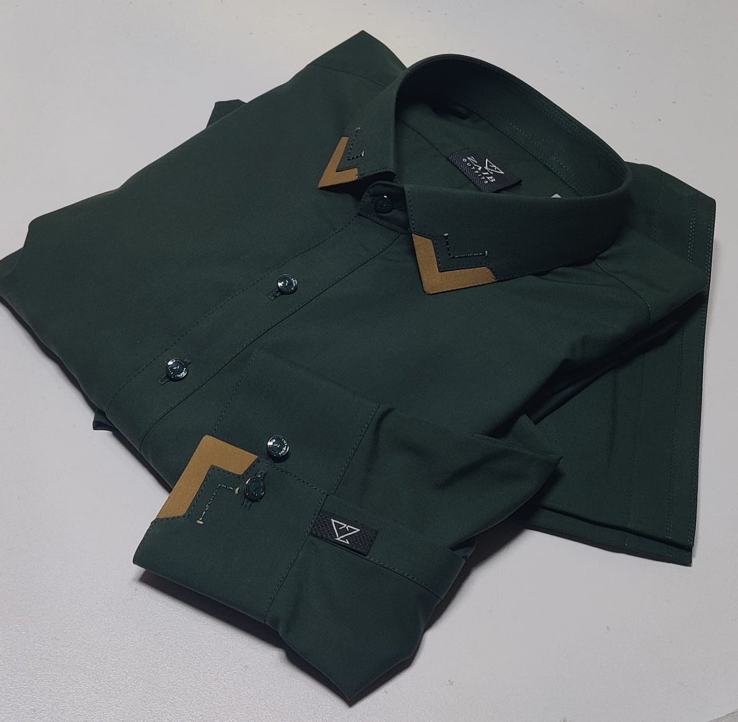 Dar Green Suit in Wash & Wear Stuff with Mustered Strip in Collar