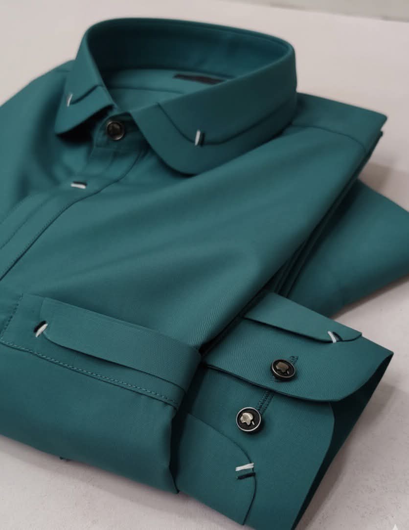 Deep Green Decent Color Stitched Suit in Wash & Wear Stuff